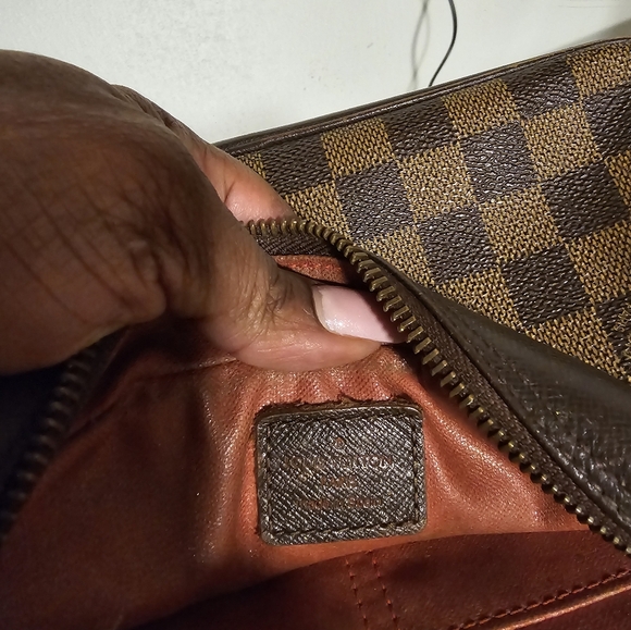 Authentic LOUIS VUITTON Trousse Toilette Damier - Picture 7 of 9